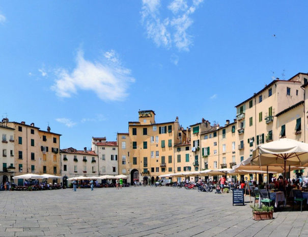 Lucca - Piazza Anfiteatro