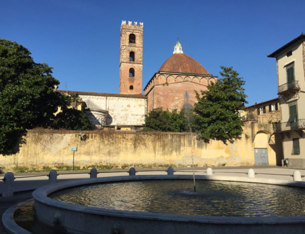 Lucca, Piazza Antelminelli